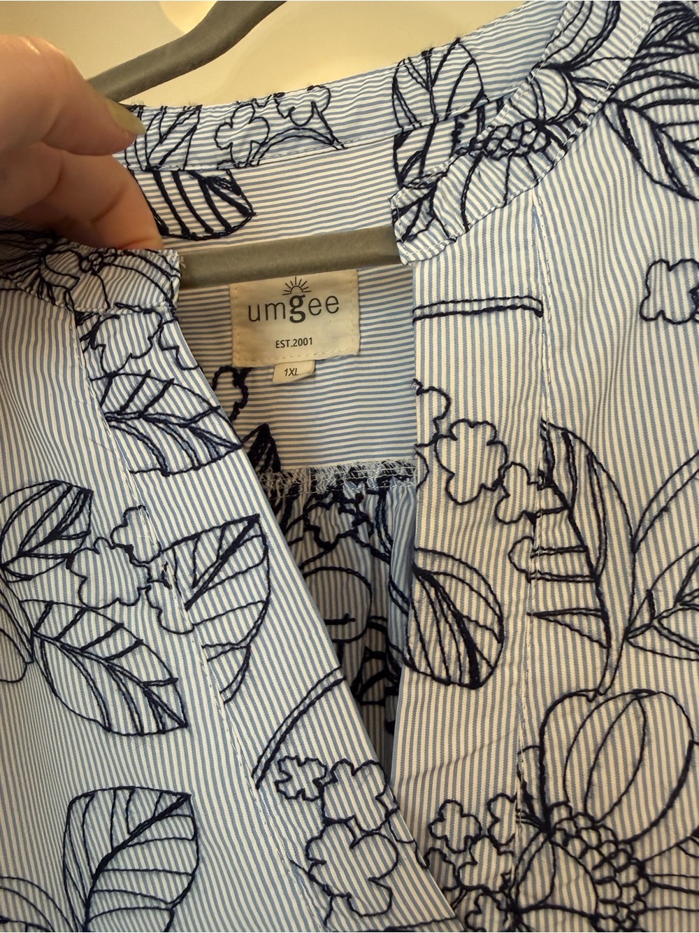 Umgee Blue & Navy Floral Stripe Blouse - Picture 2 of 3